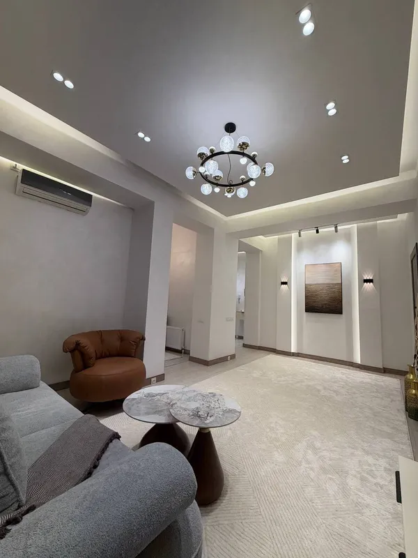 Mirzo Ulug‘bek tumanida 67 m² li 2 xonali kvartira sotiladi 2