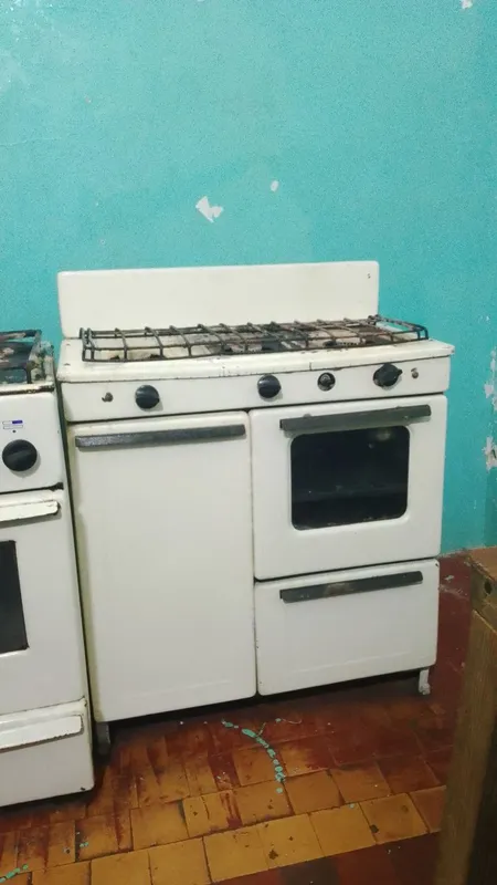 Gaz plita sotiladi narxi ikkalasi 600 ming — фото 1