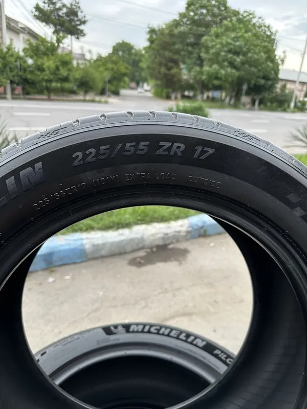 Michelin Pilot Sport 5 225/55 R17 — премиум состояние Michelin Pilot Sport 5 225/55 R17 — премиум состояние