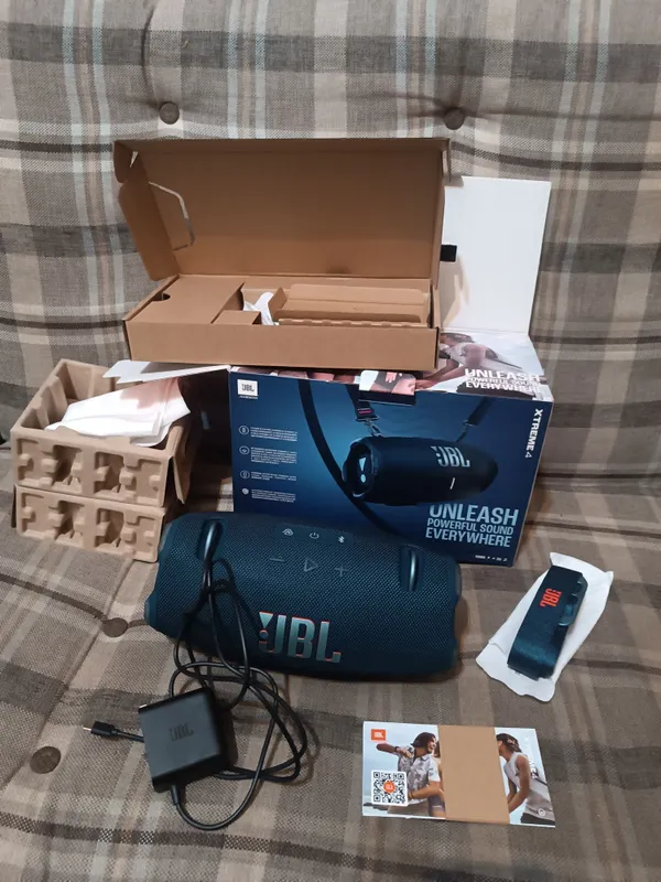 Продаю JBL XTREME 4 проктический новая.