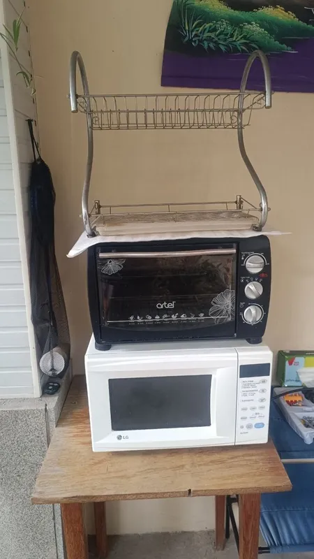 Продам печь и микроволновку. Сушилка в подарок.. — фото 1