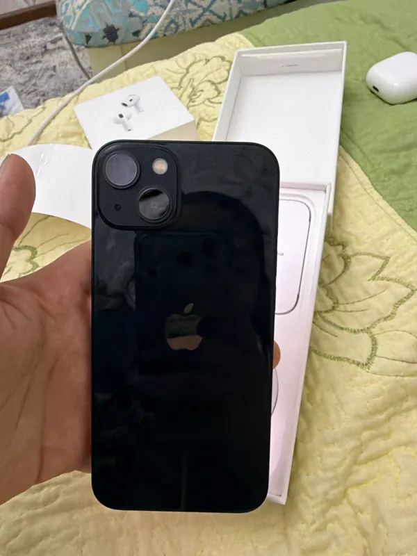 Продается AirPods 4 и IPhone 13 5 Продается AirPods 4 и IPhone 13 5