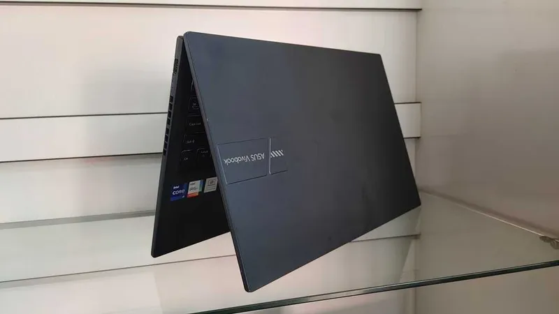 Asus VivoBook 15 F1502V i9-13900H 16/1000gb (Yangidek) — фото 2