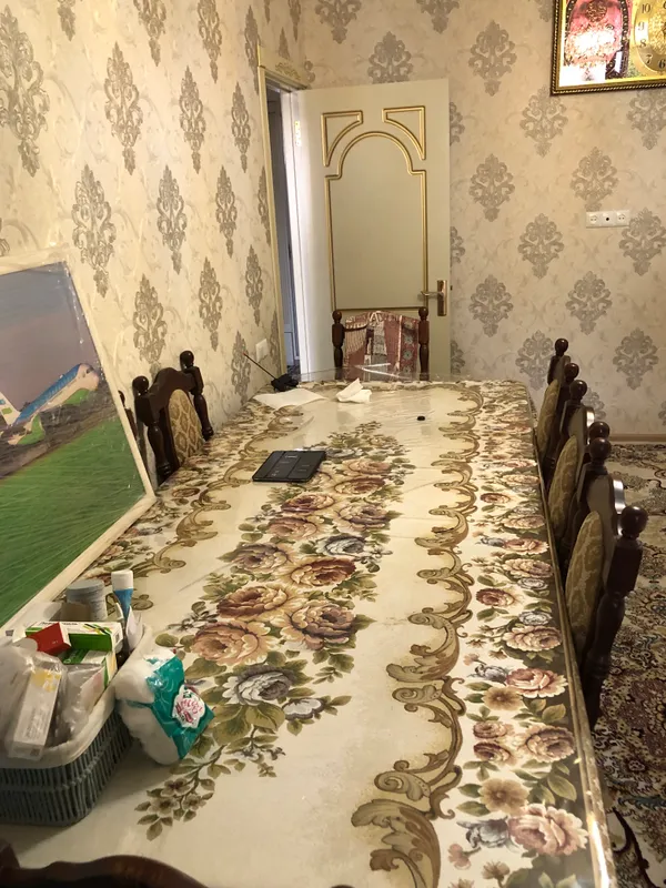 Продаю стол стул. 10 стулья Продаю стол стул. 10 стулья
