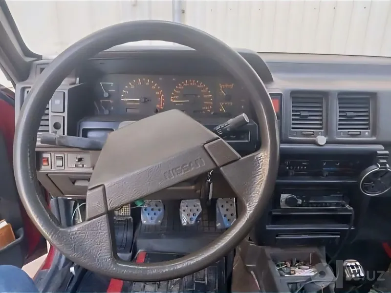 Срочно 500 $, NISSAN 1986 3 Срочно 500 $, NISSAN 1986 3