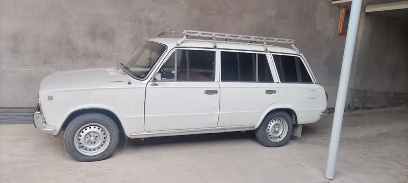 JIGULI 02 sotiladi