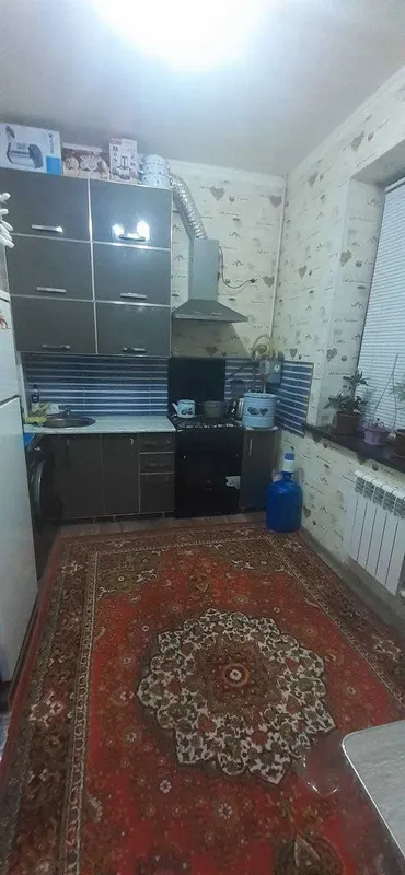 Квартира сотилади Навоий шахарда