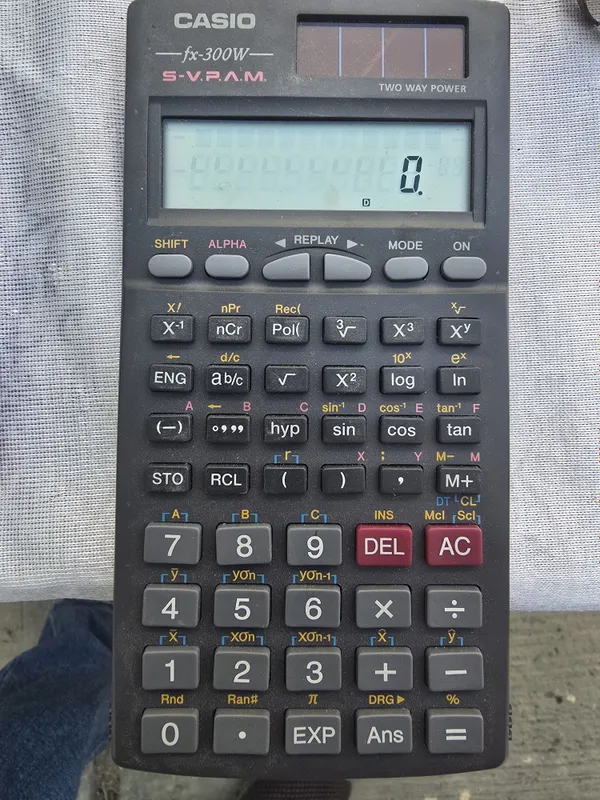 Математический калькулятор Casio