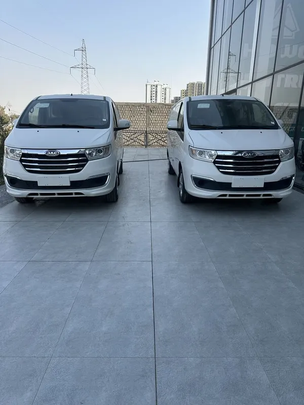 Минивен Jac m3 2 местный