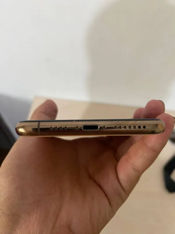 Продаётся iPhone 11 Pro Max 1