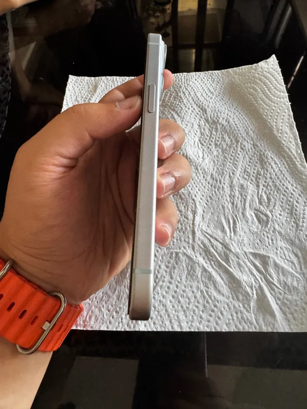 Телефон iphone 15 4 Телефон iphone 15 4