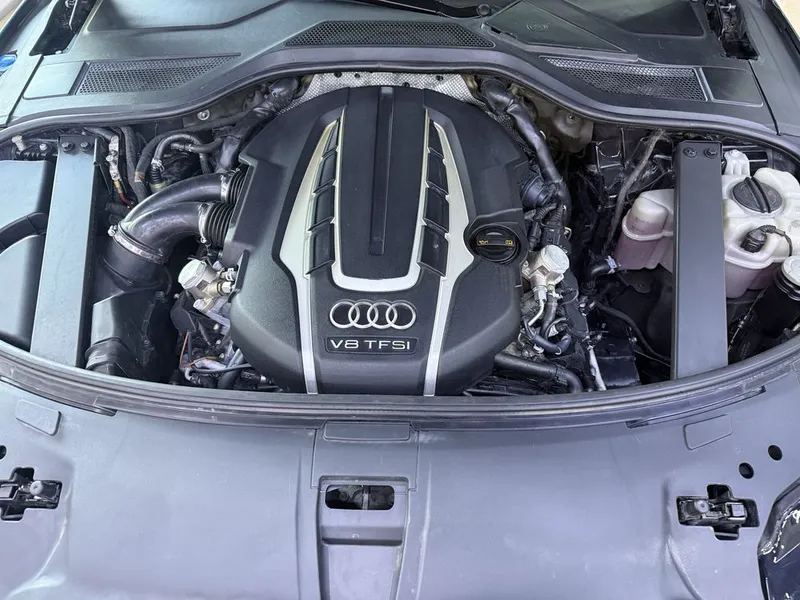 Audi A8 Long 4.0 turbo 700 лс — фото 3