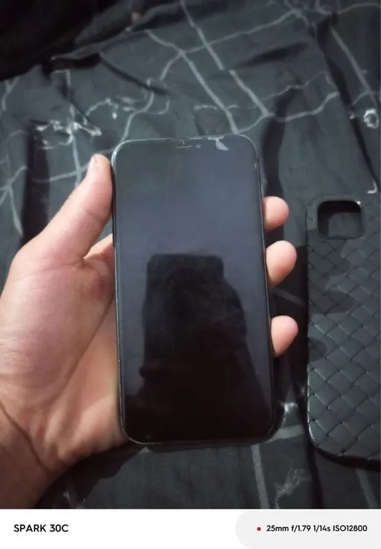 Iphone 11 64/100% 3 Iphone 11 64/100% 3