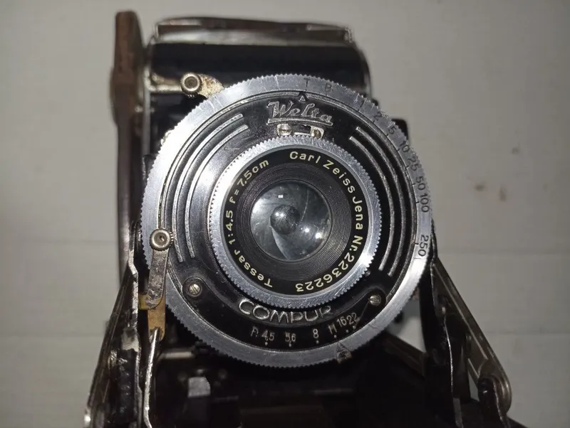 Старинный фотоаппарат — фото 1
