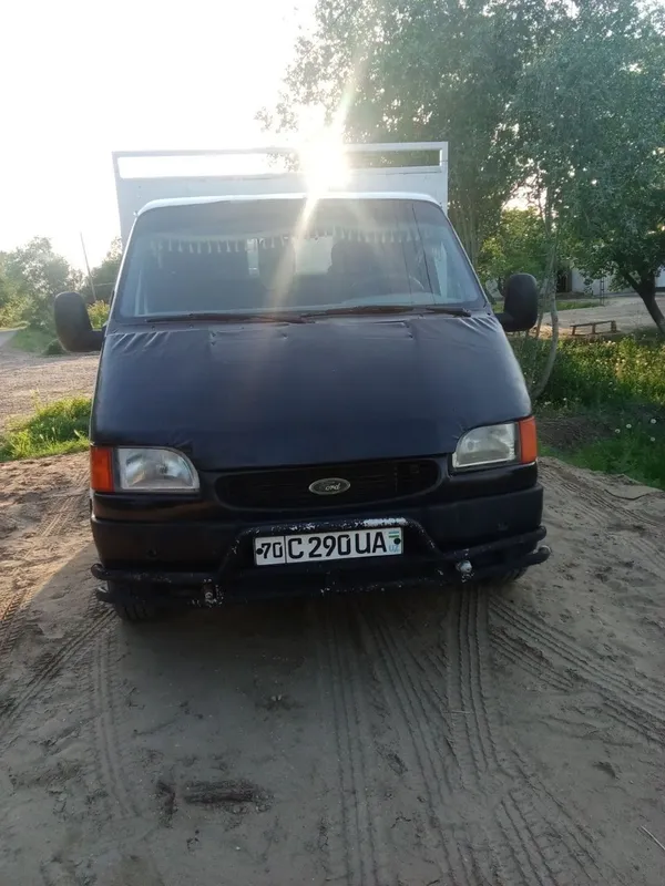 Ford gruzavoy sotiladi 2 Ford gruzavoy sotiladi 2