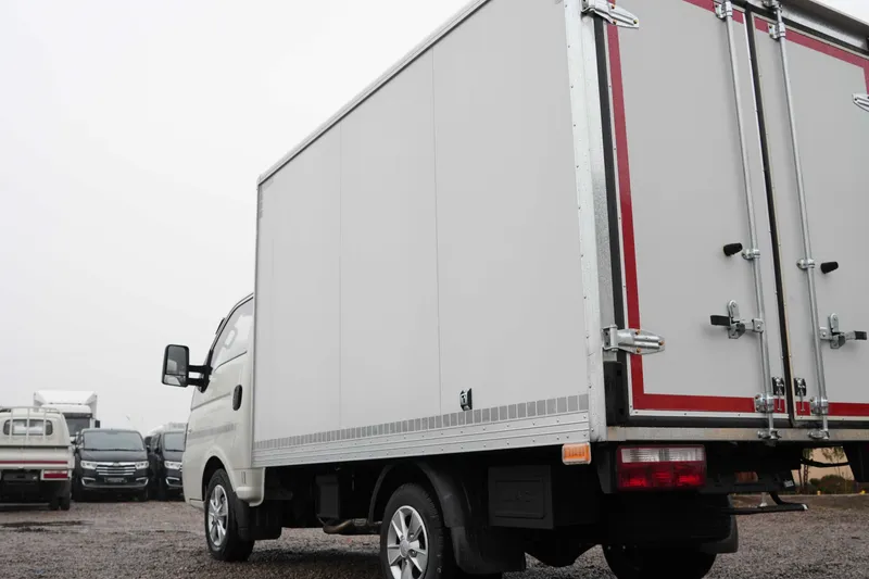 Jac x200 Furgon qulaylik va samaradorlik bir joyda 4