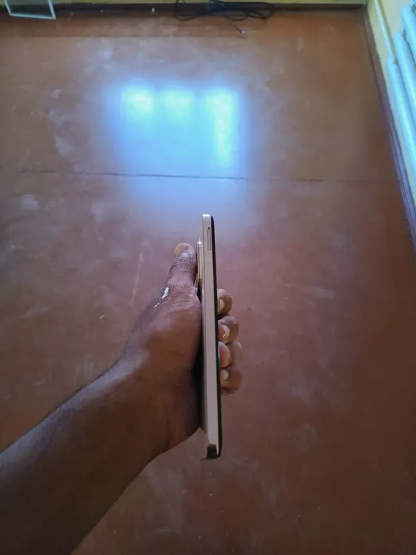 VIVO Y 28 256 talik tinniq