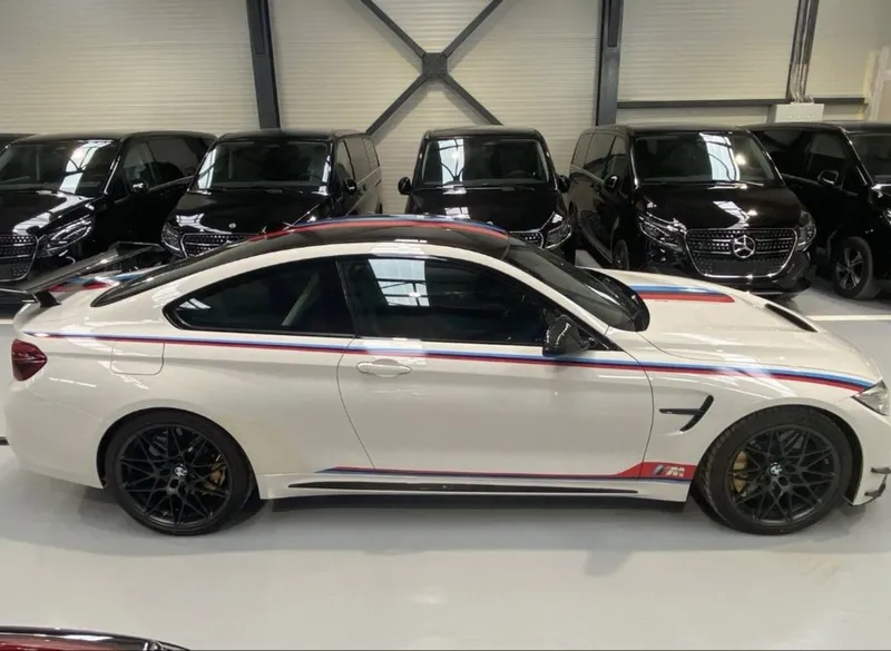 BMW M4 DTM Champion Edition 2017 2 BMW M4 DTM Champion Edition 2017 2