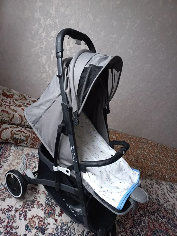 Коляска Pierre Cardin