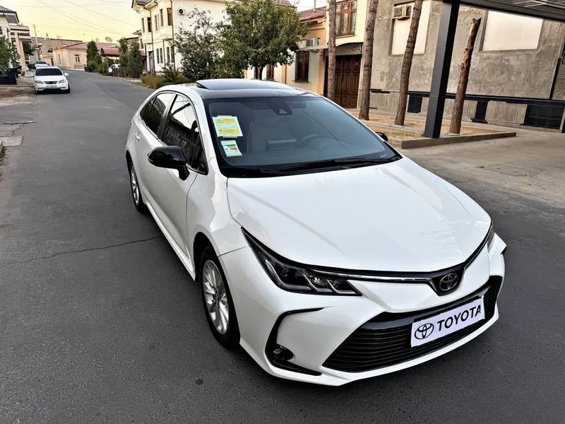 Toyota Corolla, 4-я позиция, люк, Bor, 2023 год, состояние как новое, пробег 78 000 км 1 Toyota Corolla, 4-я позиция, люк, Bor, 2023 год, состояние как новое, пробег 78 000 км 1