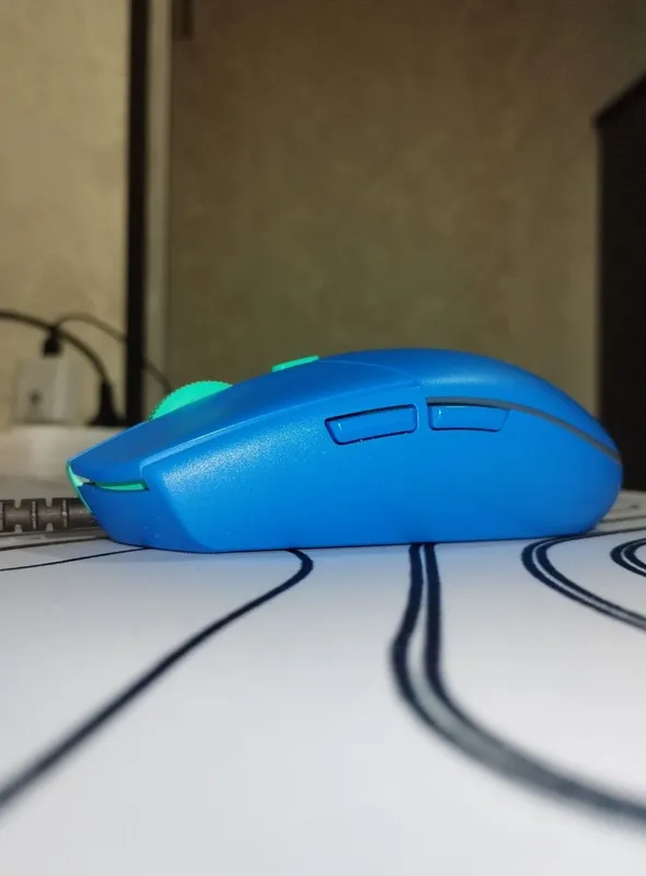 Logitech g102