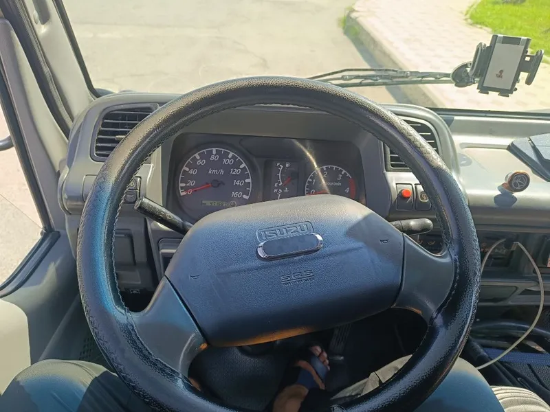 Isuzu 2009 yil alo 6 Isuzu 2009 yil alo 6