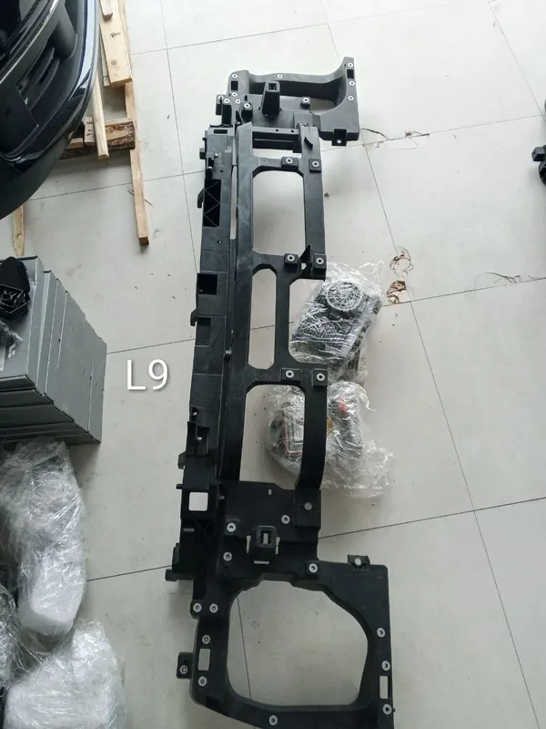 Кронштейн крепления переднего бампера Lixiang L9 1 Кронштейн крепления переднего бампера Lixiang L9 1