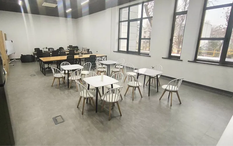 PLATINUM Business Center - Офис 99,95м² — 1 этаж 5