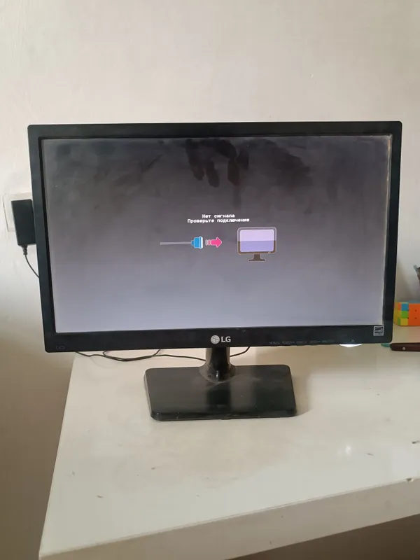 монитор LG рабочий 3 монитор LG рабочий 3