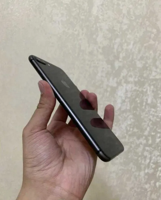 Iphone 8 plus 64 — фото 1