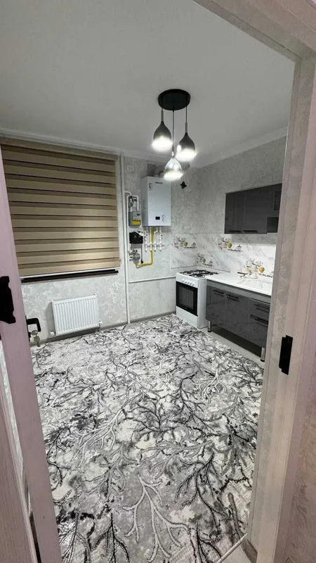 Чирчик ситида 2 хоналик уй ижарага — фото 1