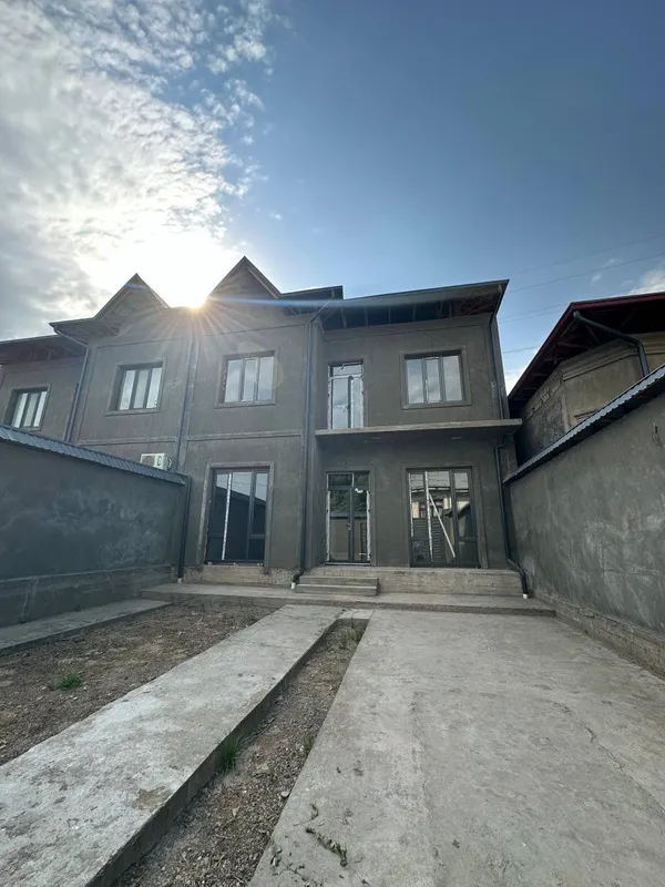 Участка сотилади, каробка ҳолатда. 4 та хона, 2 сотих. Нархи — 125 000 Участка сотилади, каробка ҳолатда. 4 та хона, 2 сотих. Нархи — 125 000