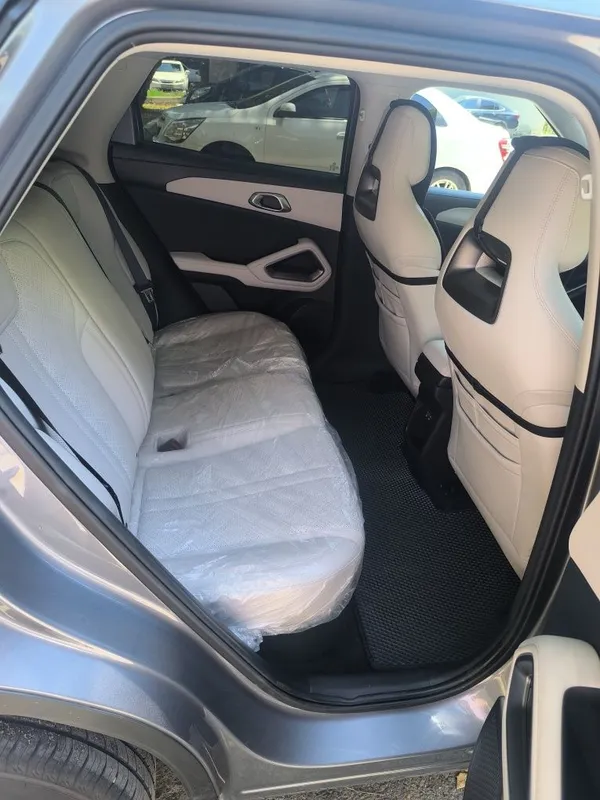 BYD Yuan up flagship full pozitsiyasi 2025 iyunda salondan olganman 5