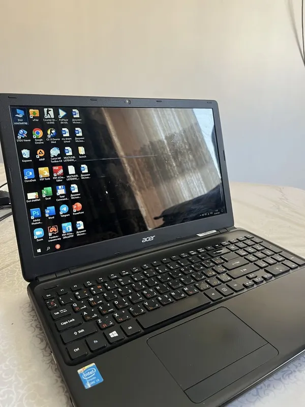 Noutbook Acer i3 — фото 3