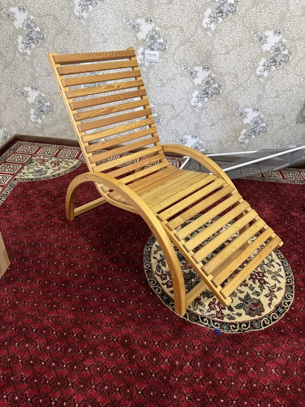 Загарная стулчик из сосны и листиницы 1