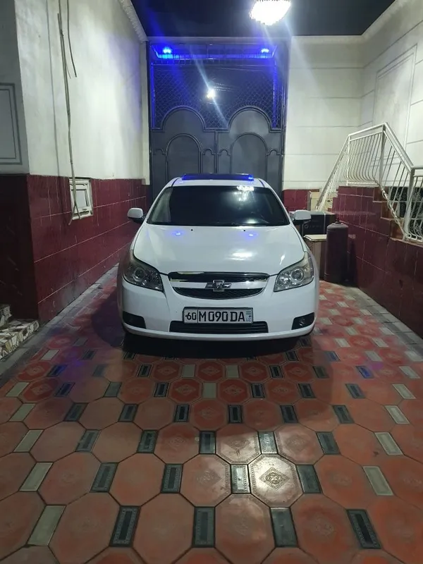 Moshina sotiladi