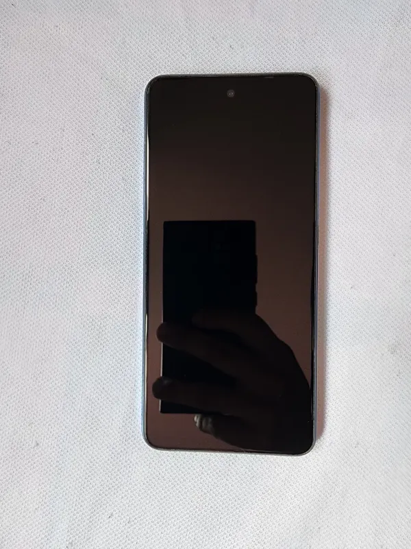 Infinix HOT 40i 4/128 GB — фото 1 Infinix HOT 40i 4/128 GB — фото 1