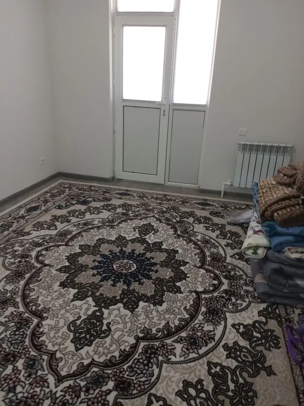 Продается 3х ком кв в Чирчике 2 мкн навастройке 3 этаж 67 квадрат — фото 1