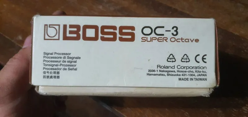 BOSS Oktaver sotiladi yangi... 4 BOSS Oktaver sotiladi yangi... 4