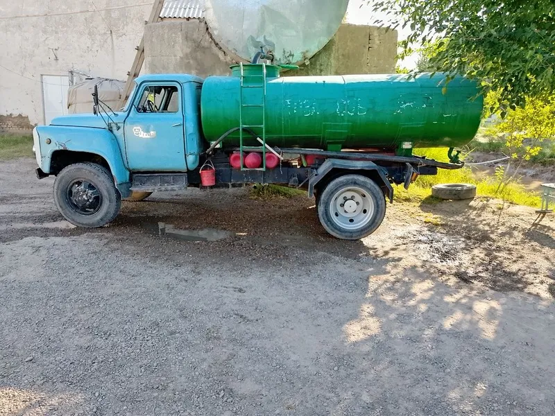 Gaz-53 vodavoz . 4 Gaz-53 vodavoz . 4