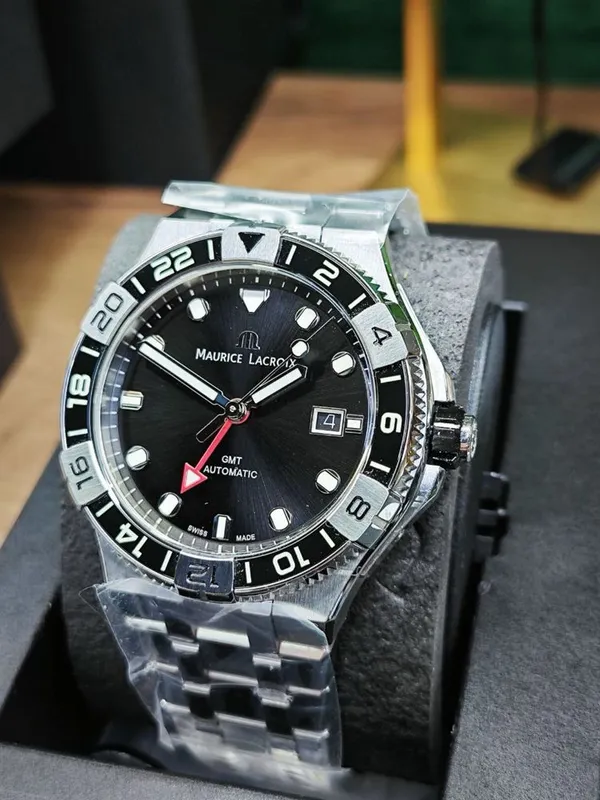 Швейцарские часы Maurice Lacroix Aikon Venturer GMT, механика