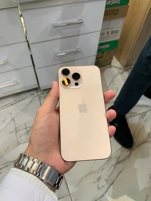 IPhone 16 Pro Max 1