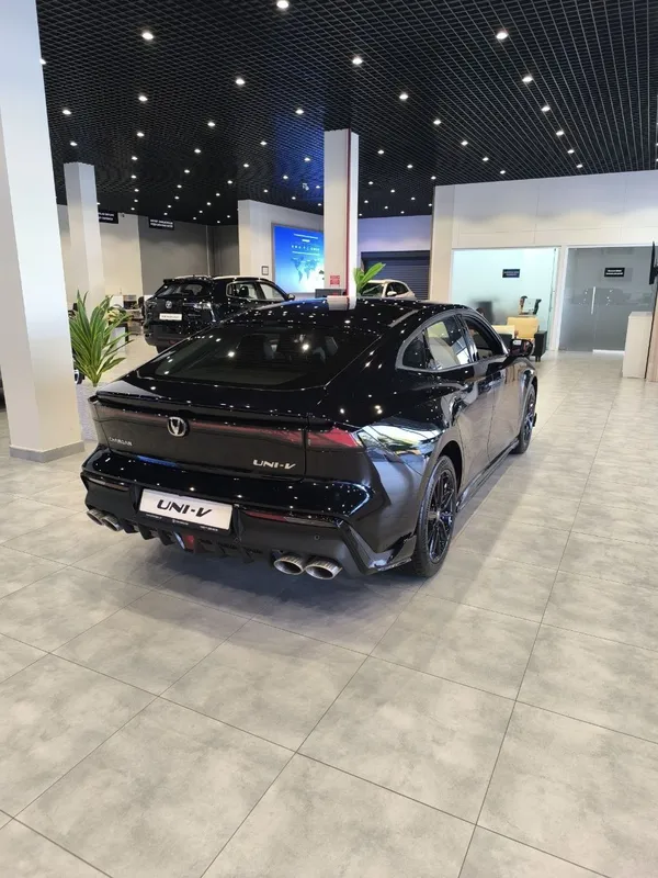 Changan UNI V спорт 2 Changan UNI V спорт 2