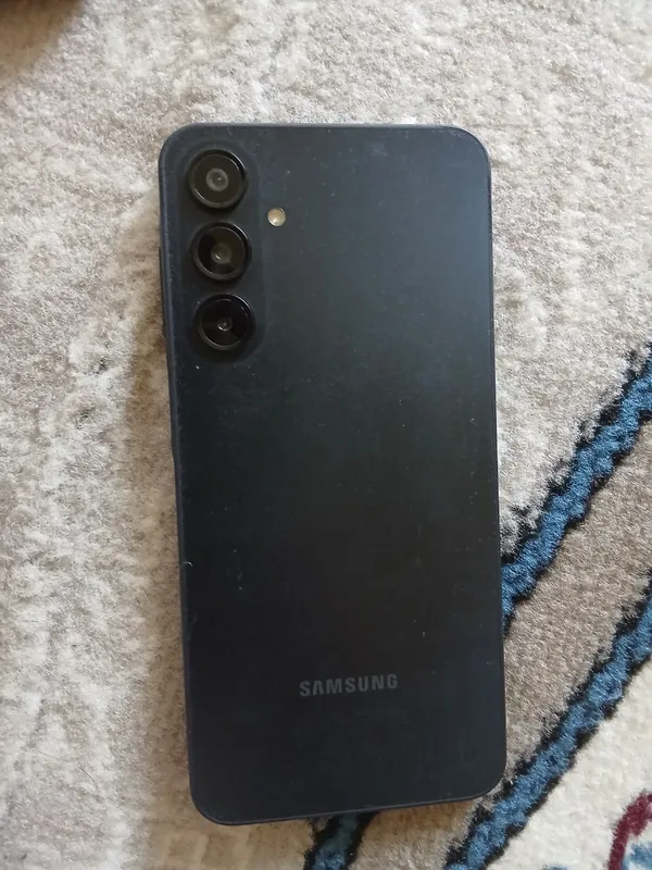 SAMSUG A 16 SAMSUG A 16