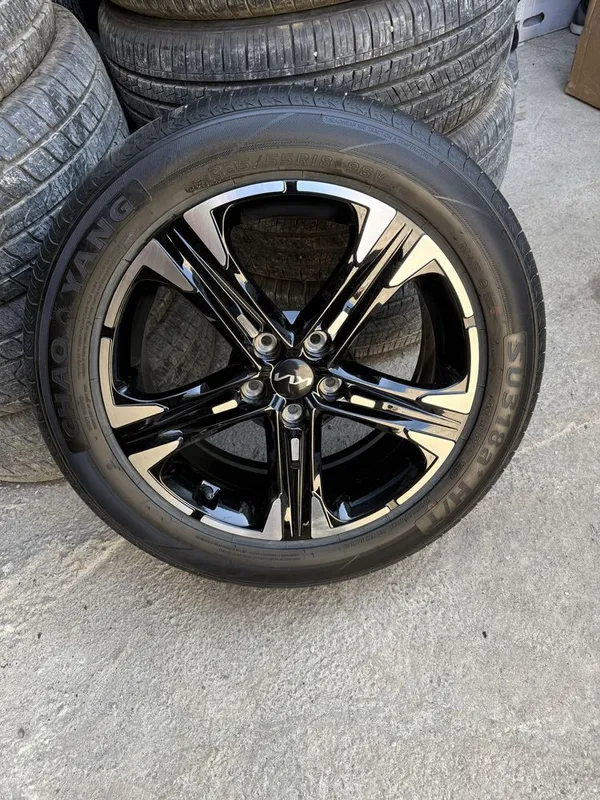 R18 Kia Gt line deska balon holati yangi