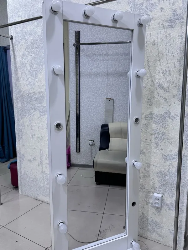 Зеркало для магазина и дома , отличное состояние. 3 Зеркало для магазина и дома , отличное состояние. 3