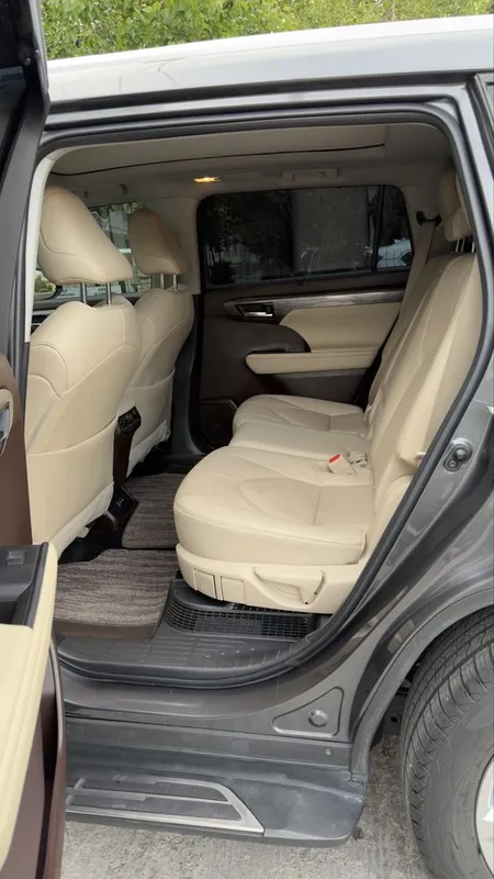 Srochno! Toyota Highlander 2022 2.5 Hybrid Limited — фото 4