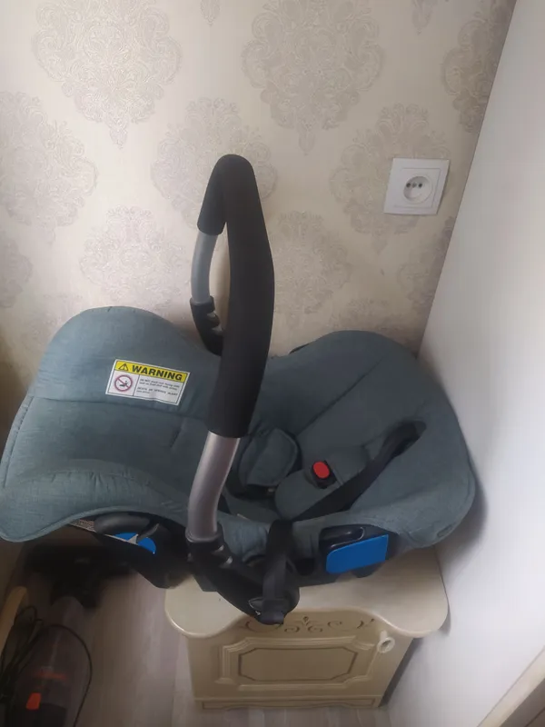продаётся автокресло новое