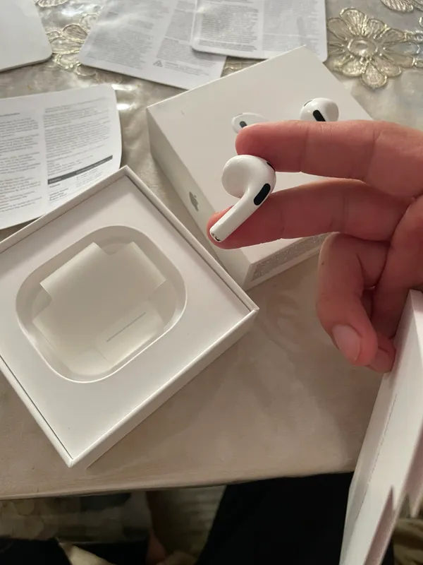 Airpods 3 naushnik ozi karobkasi bor keysi yoqolga 5 Airpods 3 naushnik ozi karobkasi bor keysi yoqolga 5