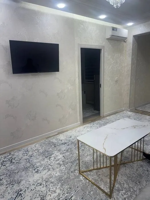 2-комнатная квартира, 52 м², 1/4, Учтепа (Квартал-24), метро Чиланзар 2